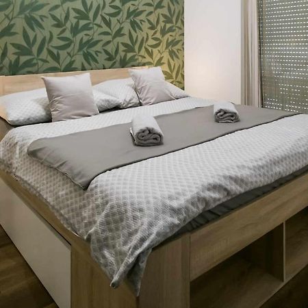 Devai-Lux Apartman Sárvár Buitenkant foto