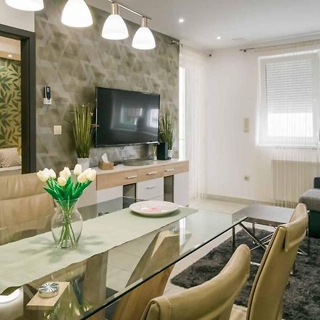 Devai-Lux Apartman Sárvár Buitenkant foto