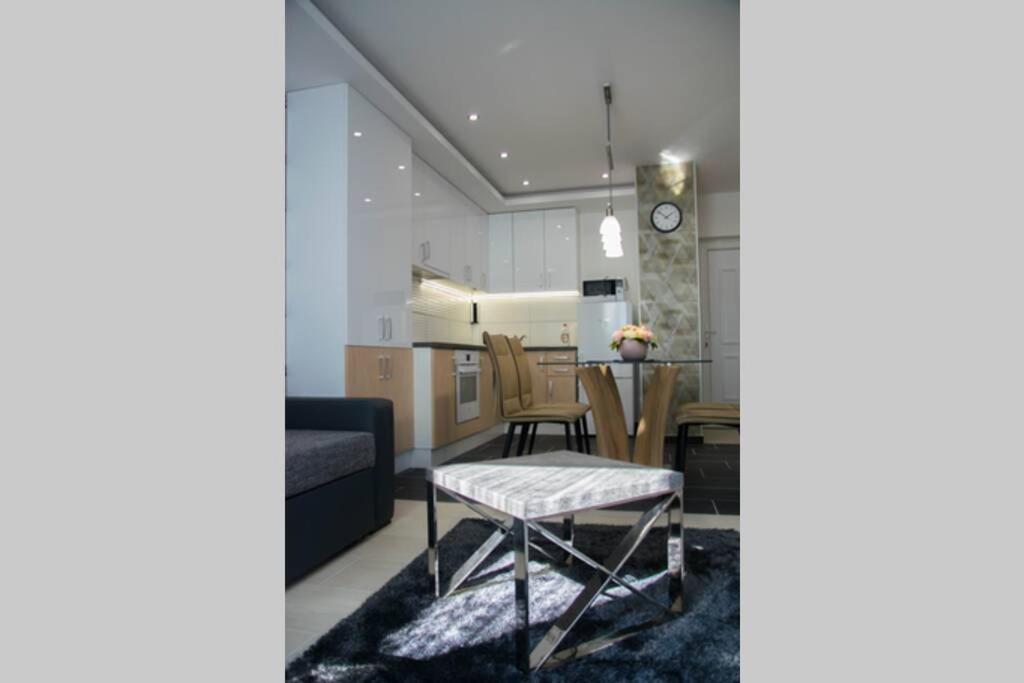 Devai-Lux Apartman Sárvár Buitenkant foto