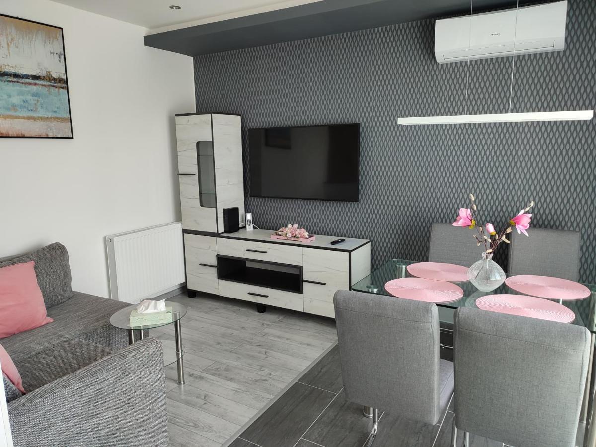 Devai-Lux Apartman Sárvár Buitenkant foto