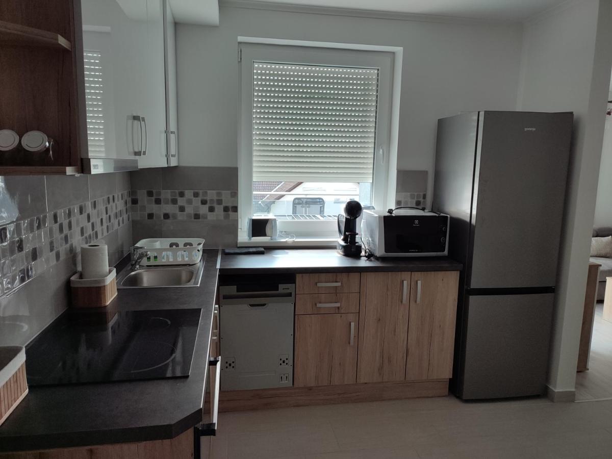 Devai-Lux Apartman Sárvár Buitenkant foto