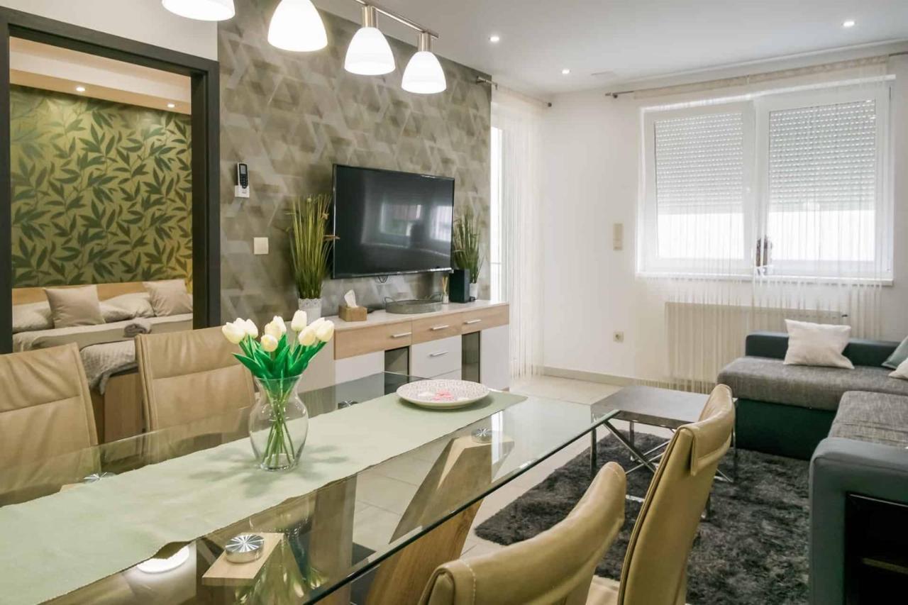 Devai-Lux Apartman Sárvár Buitenkant foto