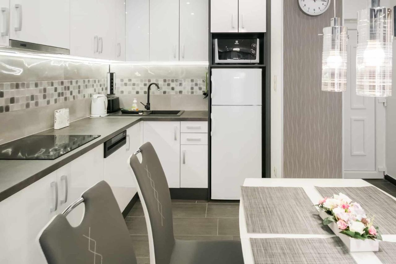 Devai-Lux Apartman Sárvár Buitenkant foto