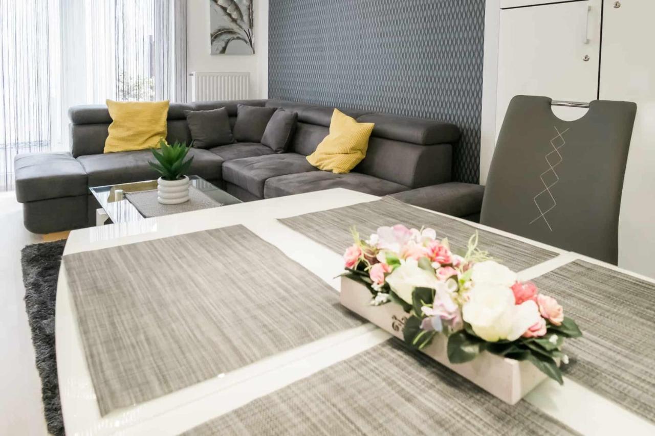 Devai-Lux Apartman Sárvár Buitenkant foto