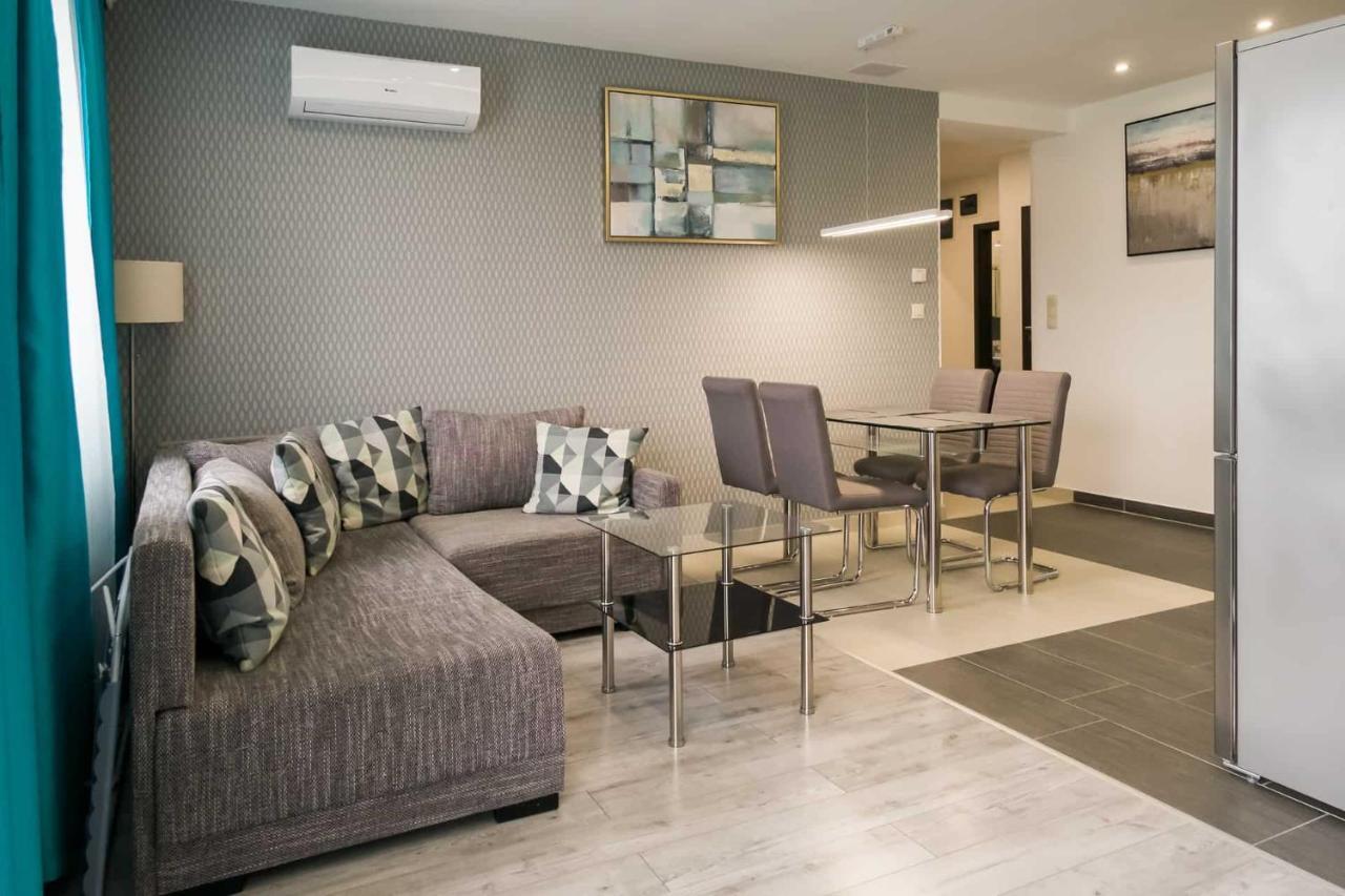 Devai-Lux Apartman Sárvár Buitenkant foto